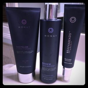 Monat Hair Set